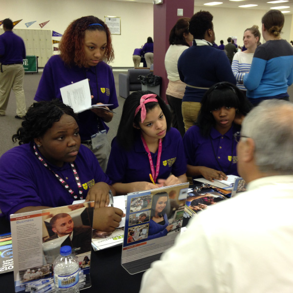 Students Explore Options at College Fair Dr. Howard